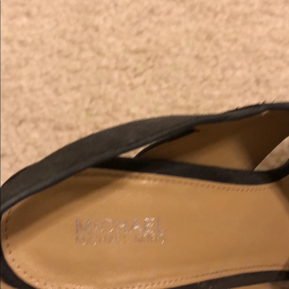 SOLD Michael Kors heels - Picture 2 of 5